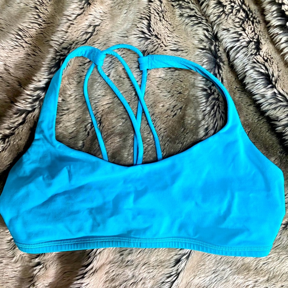 Lululemon free to be bra bright blue Size 8